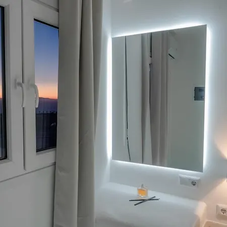 Mykonos Petra Suites&rooms فندق